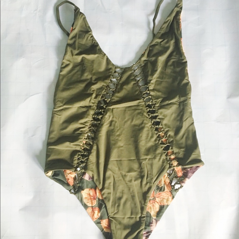 San Lorenzo plunge one piece